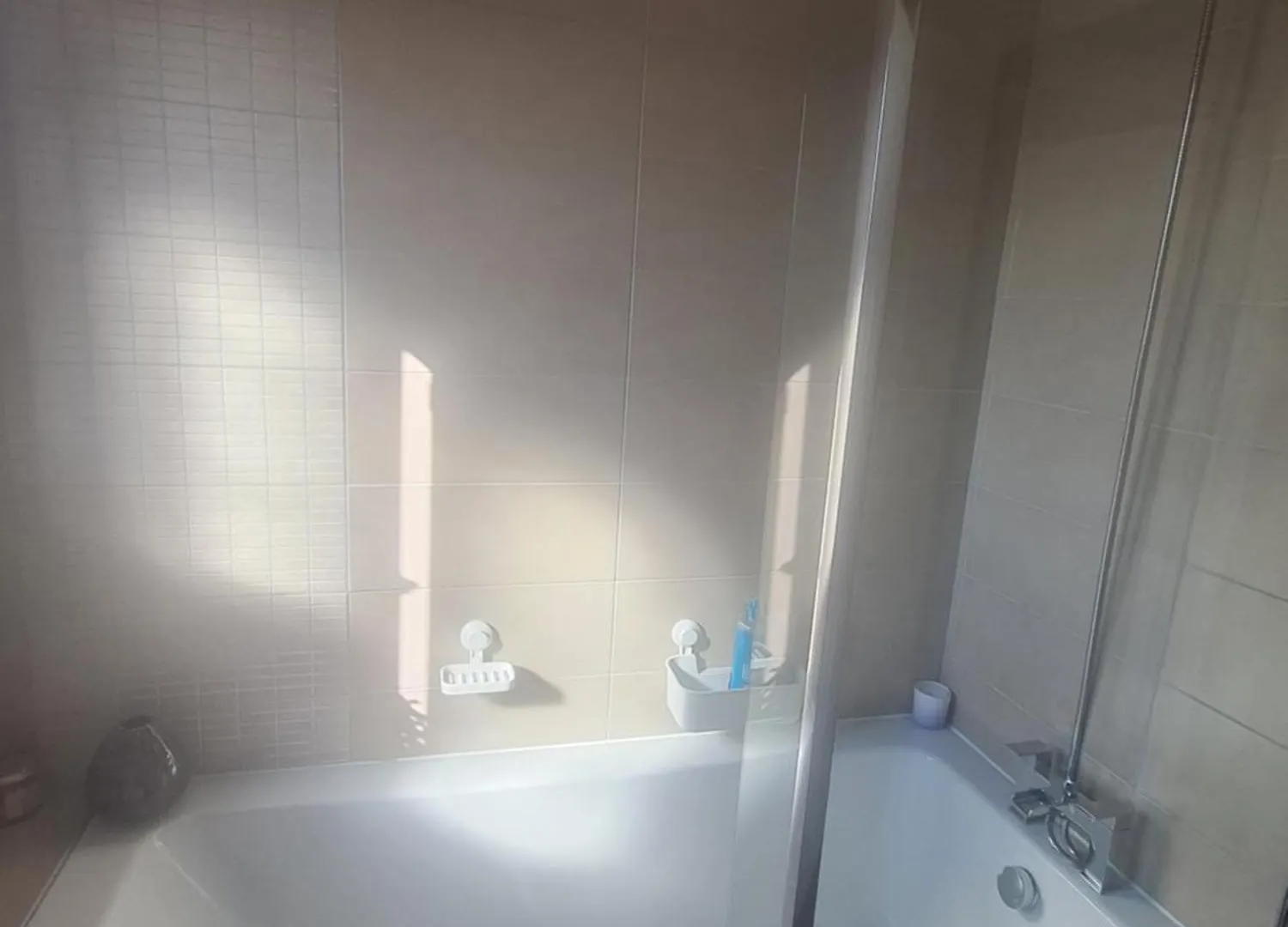 Edinburgh- 2 Double Rooms Available Alloggio in famiglia